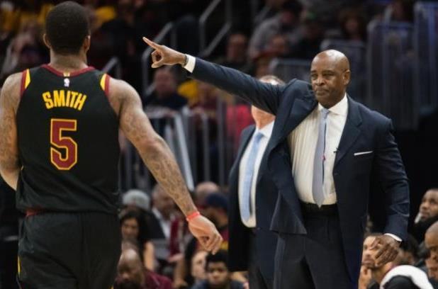 天手捧蛋糕 天手捧蛋糕