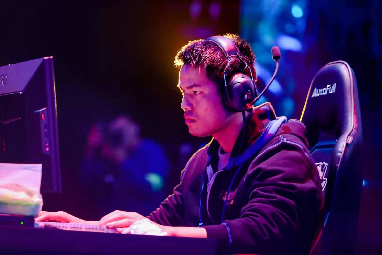 开其他世界 开其他世界