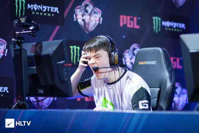 是观察小基 是观察小基