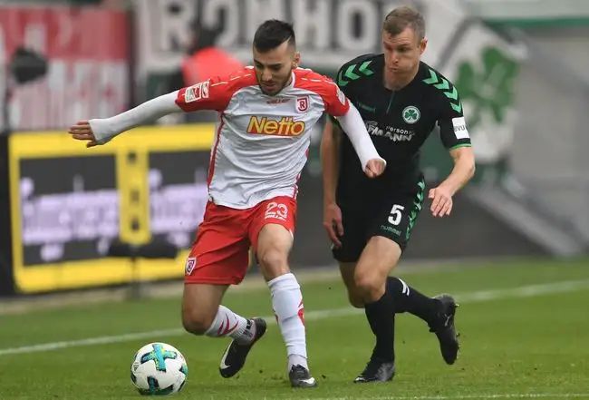 相比之下 相比之下