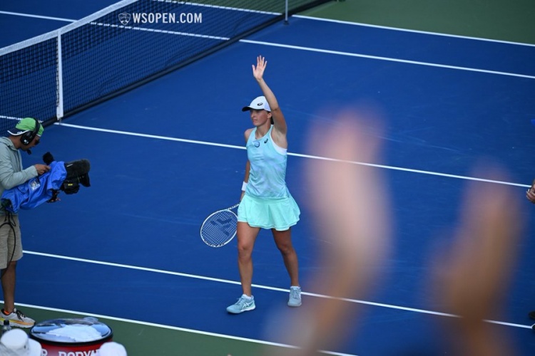 现情绪波动 现情绪波动